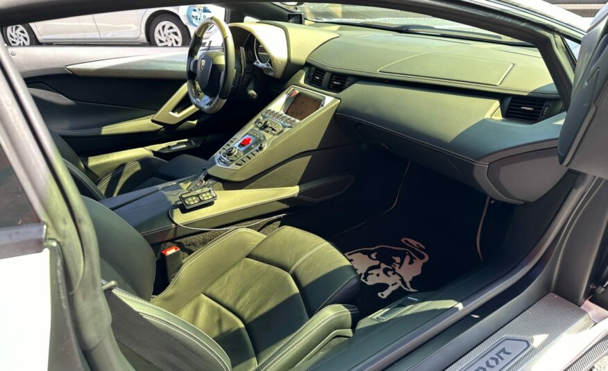 2012 Lamborghini Aventador LP700-4