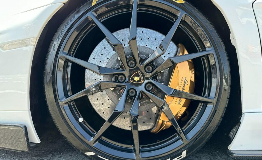 2012 Lamborghini Aventador LP700-4