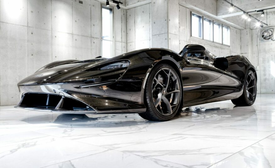 2022 McLaren Elva