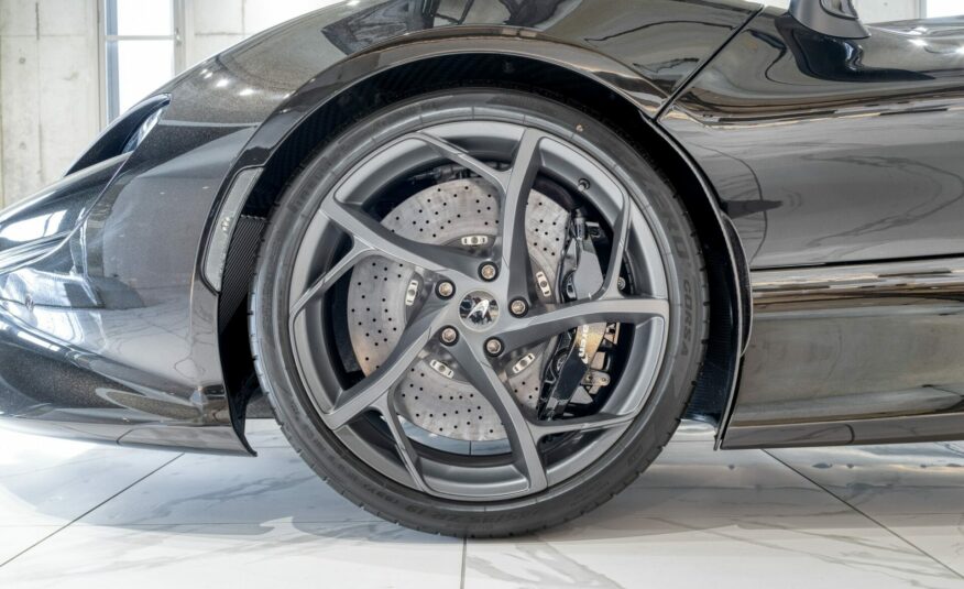 2022 McLaren Elva