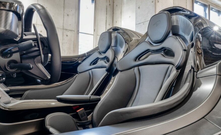 2022 McLaren Elva