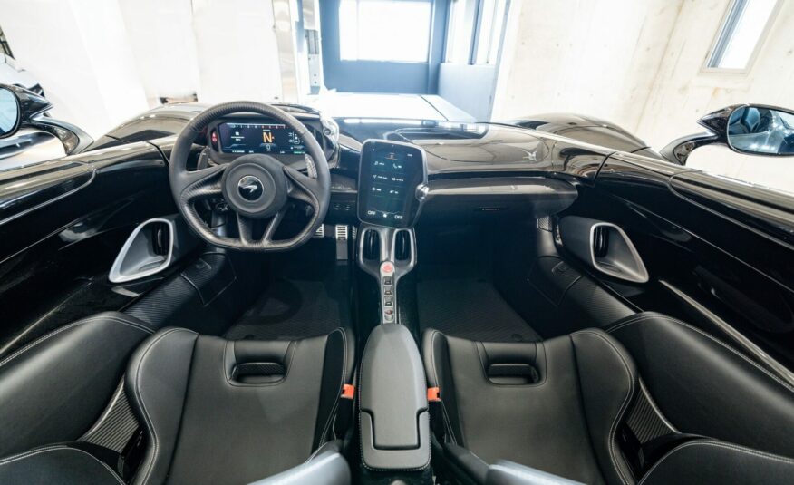 2022 McLaren Elva