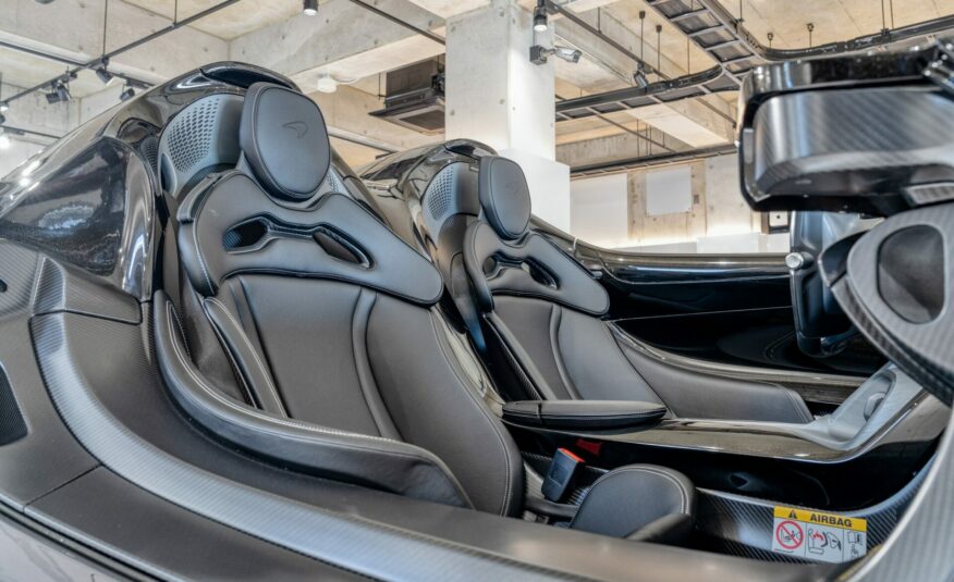 2022 McLaren Elva